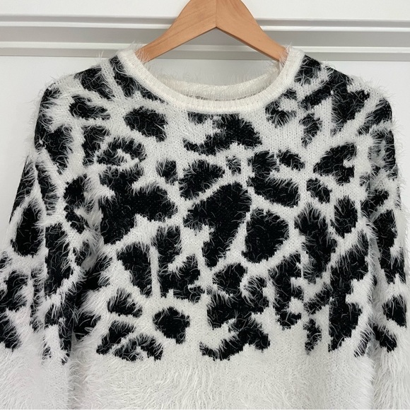 Forever 21 Animal Print Fuzzy Sweater S - Picture 2 of 5